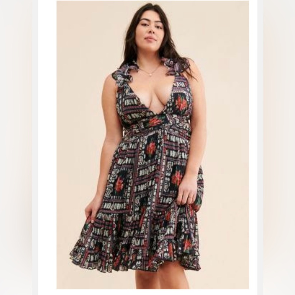 Let Me Be Ruffle Tie Back Dress - Anthropology dress - Picture 4 of 4